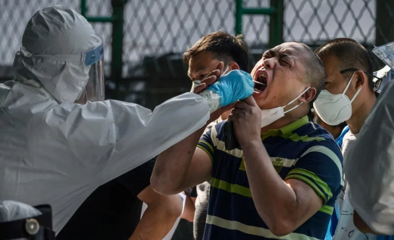 Pekín acelerará las pruebas masivas de COVID-19 ante el aumento de casos