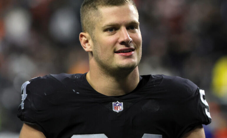 Carl Nassib, primer jugador en declararse gay, se retira de la NFL