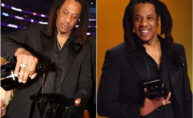 ¡No soportó! Jay-Z usa su premio Grammy como copa de coñac durante ceremonia