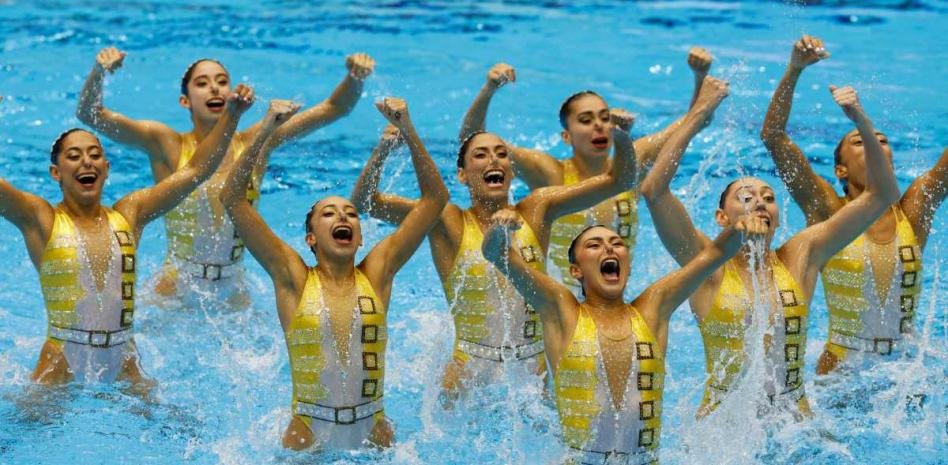 Nadadoras recuperarán becas y estímulos al ganar amparo a la Conade