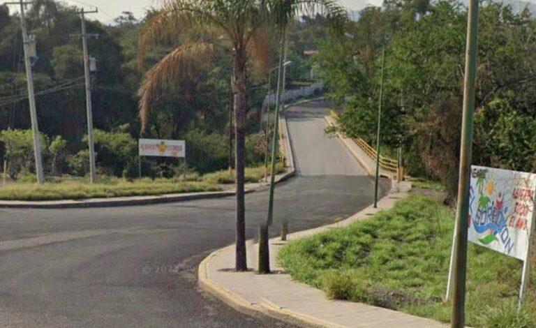 Lo atacan a balazos en la entrada de Chietla para arrebatarle la nómina
