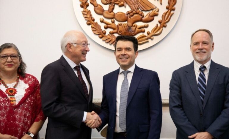 Se reúnen subsecretario Arturo Medina Padilla y embajador de EUA en México, Ken Salazar