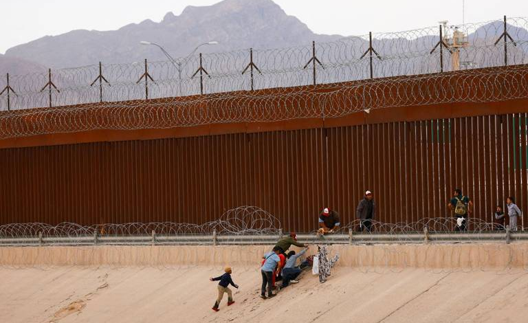 Biden anuncia orden ejecutiva que restringe las solicitudes de asilo en frontera con México